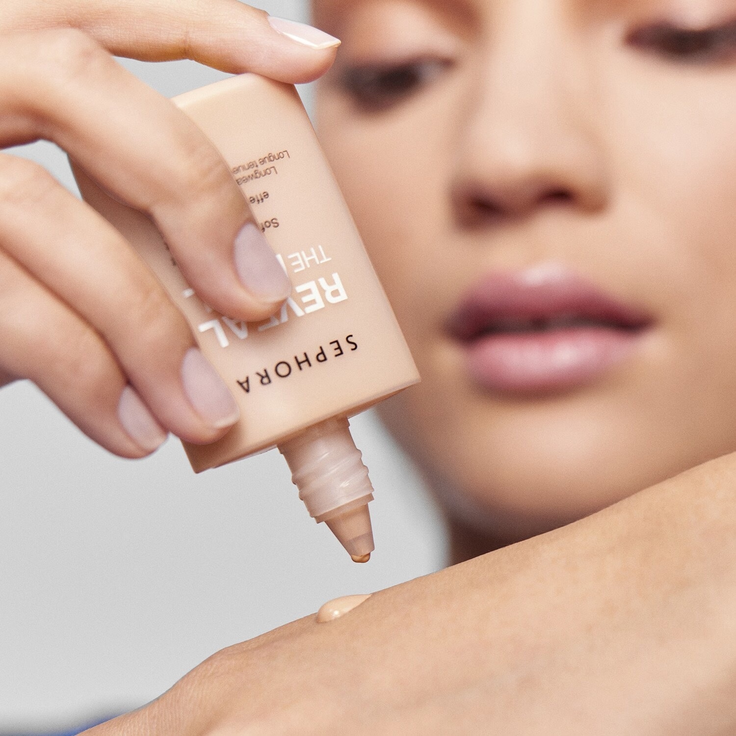 REVEAL THE REAL (BASE LÍQUIDA DE MAQUILLAJE PARA ROSTRO)